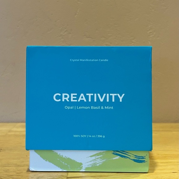 JILL & ALLY CREATIVITY Crystal Manifestation Candle With Genuine Opal Gemstone - Picture 1 of 9